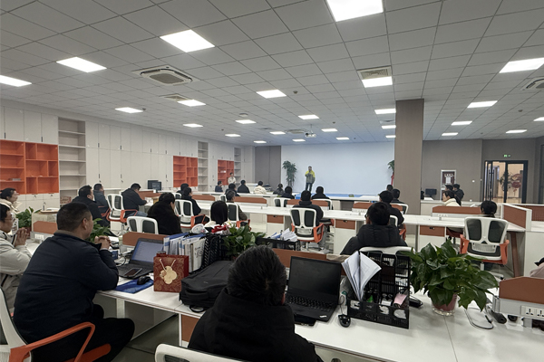 德召尼克 德召尼克